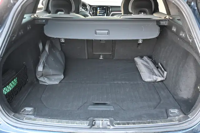 Volvo V60 view 11