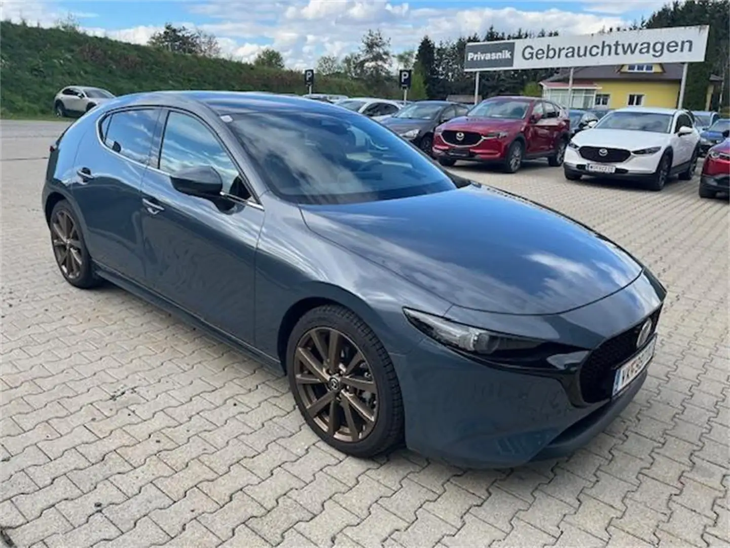 Mazda 3 e-Skyactiv-G150 Exclusive-Line DASO/DESI/AHV/Win Grau - 2