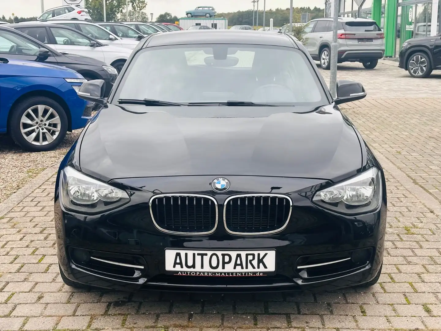 BMW 116 1 Lim. 5-trg. 116 i *LEDER*AUTOMATIK*SHZ* Schwarz - 2