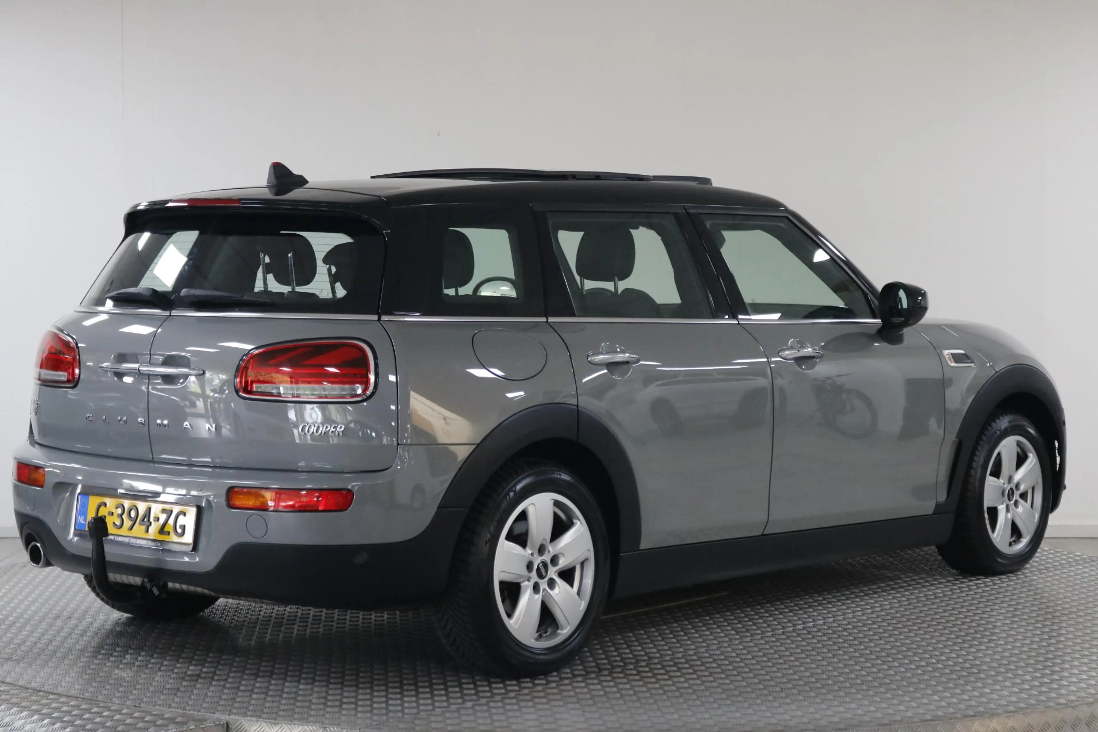 MINI Cooper Clubman 1.5 4X NW All-Seasons | Airco | Carplay | LED | Cr — photo 2