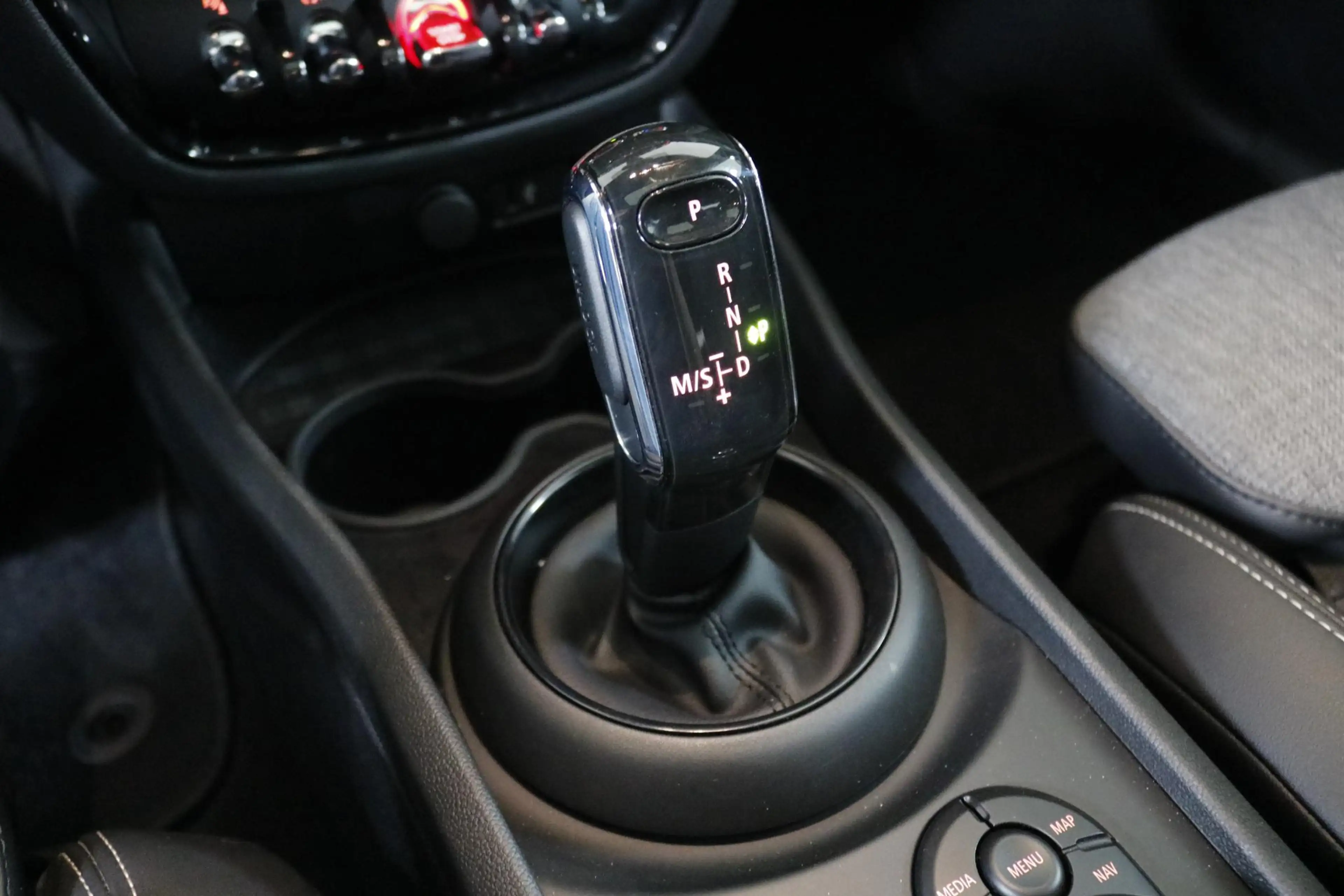 MINI Cooper Clubman 1.5 4X NW All-Seasons | Airco | Carplay | LED | Cr — photo 26