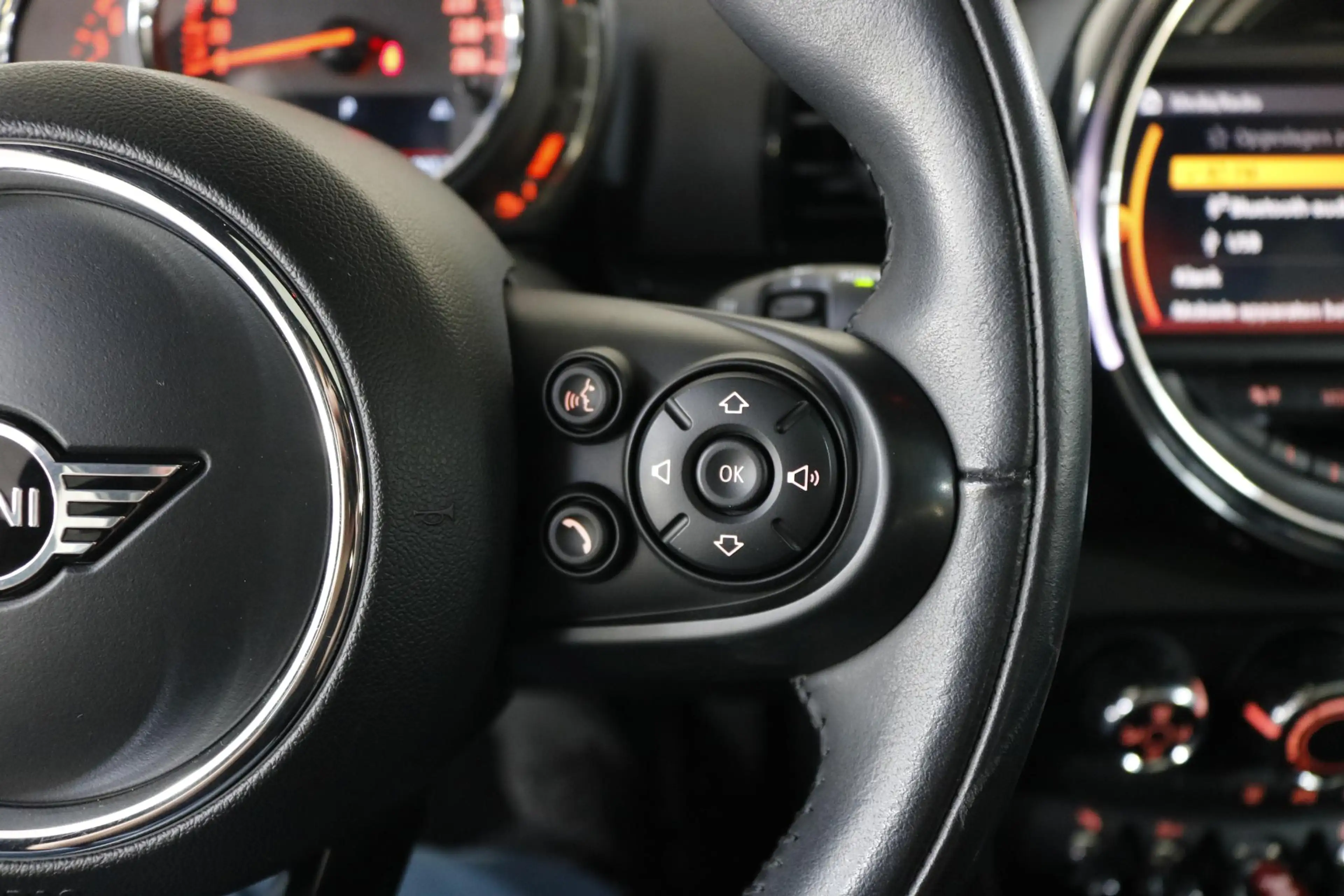 MINI Cooper Clubman 1.5 4X NW All-Seasons | Airco | Carplay | LED | Cr — photo 18