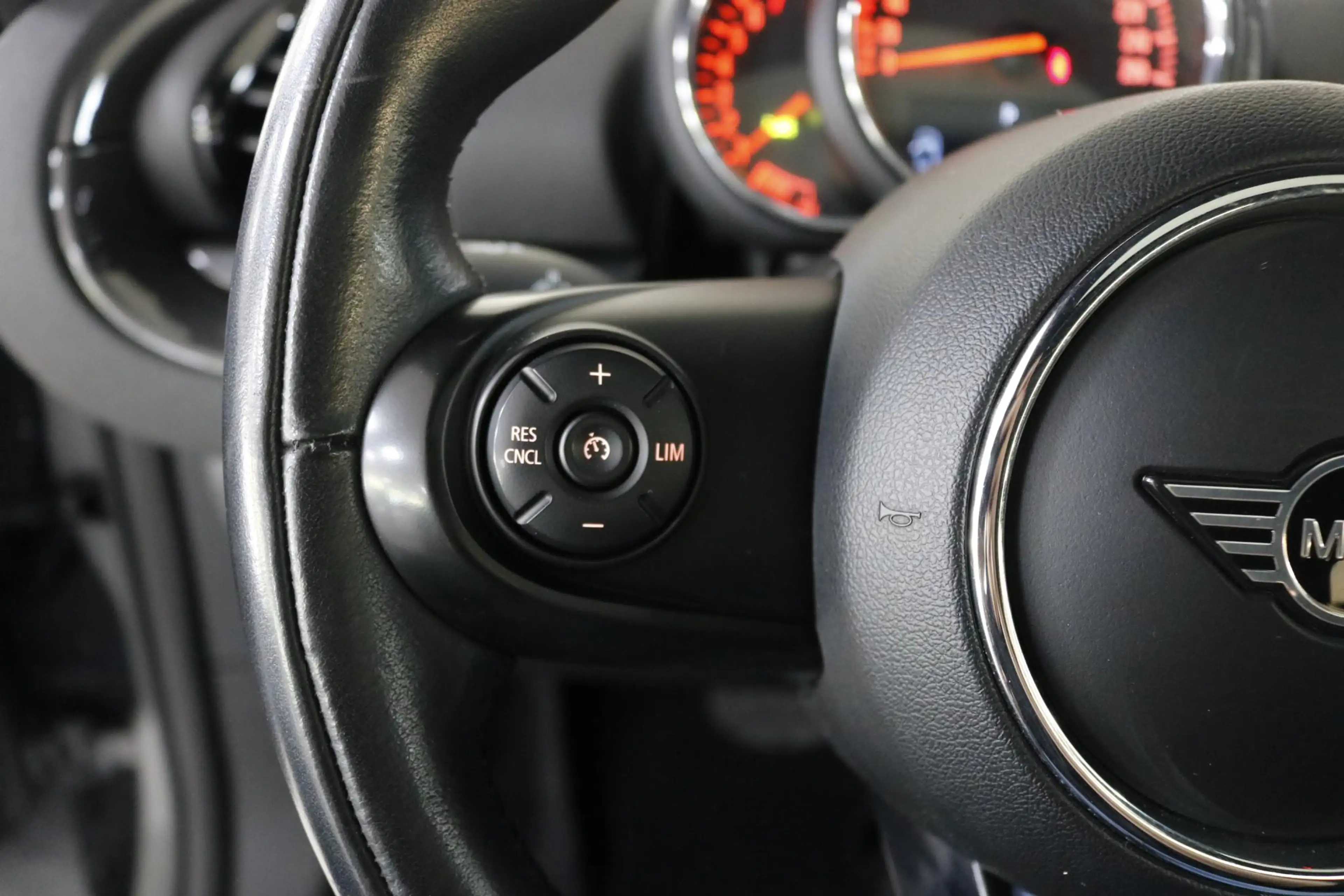 MINI Cooper Clubman 1.5 4X NW All-Seasons | Airco | Carplay | LED | Cr — photo 17