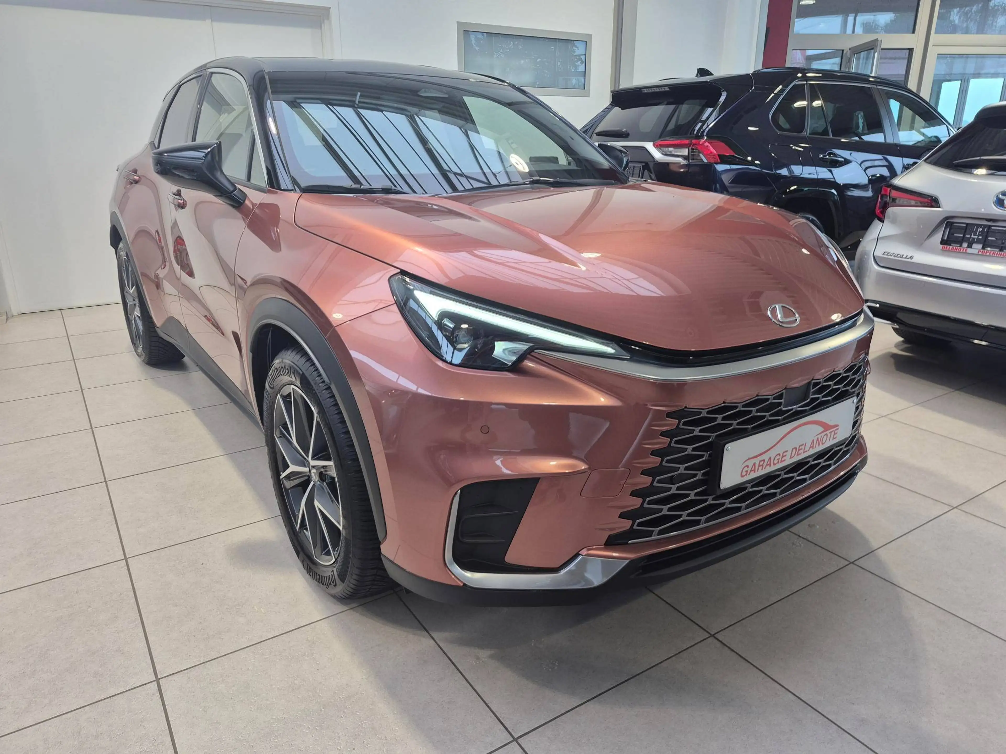 Lexus LBX Hybrid COOL +LEDER/ALCANTARA +Elektrische zetel +Stoelmemory +Zetelverwarming +Stuurwielverwarming +Dodehoek — photo 11