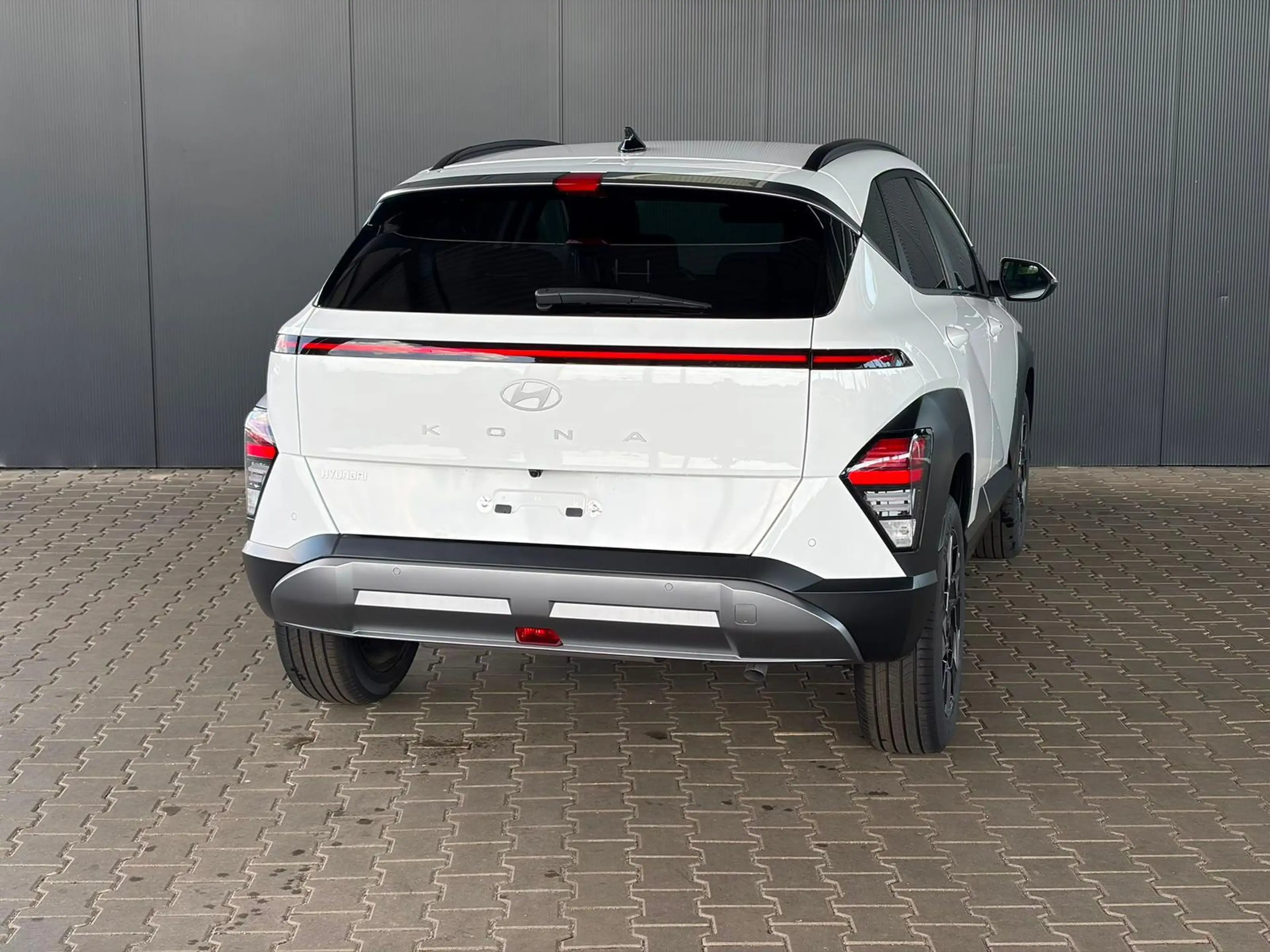 Hyundai KONA Comfort Plus 1.0 T-GDI 2WD / Navi / Keyless / PDC — photo 3