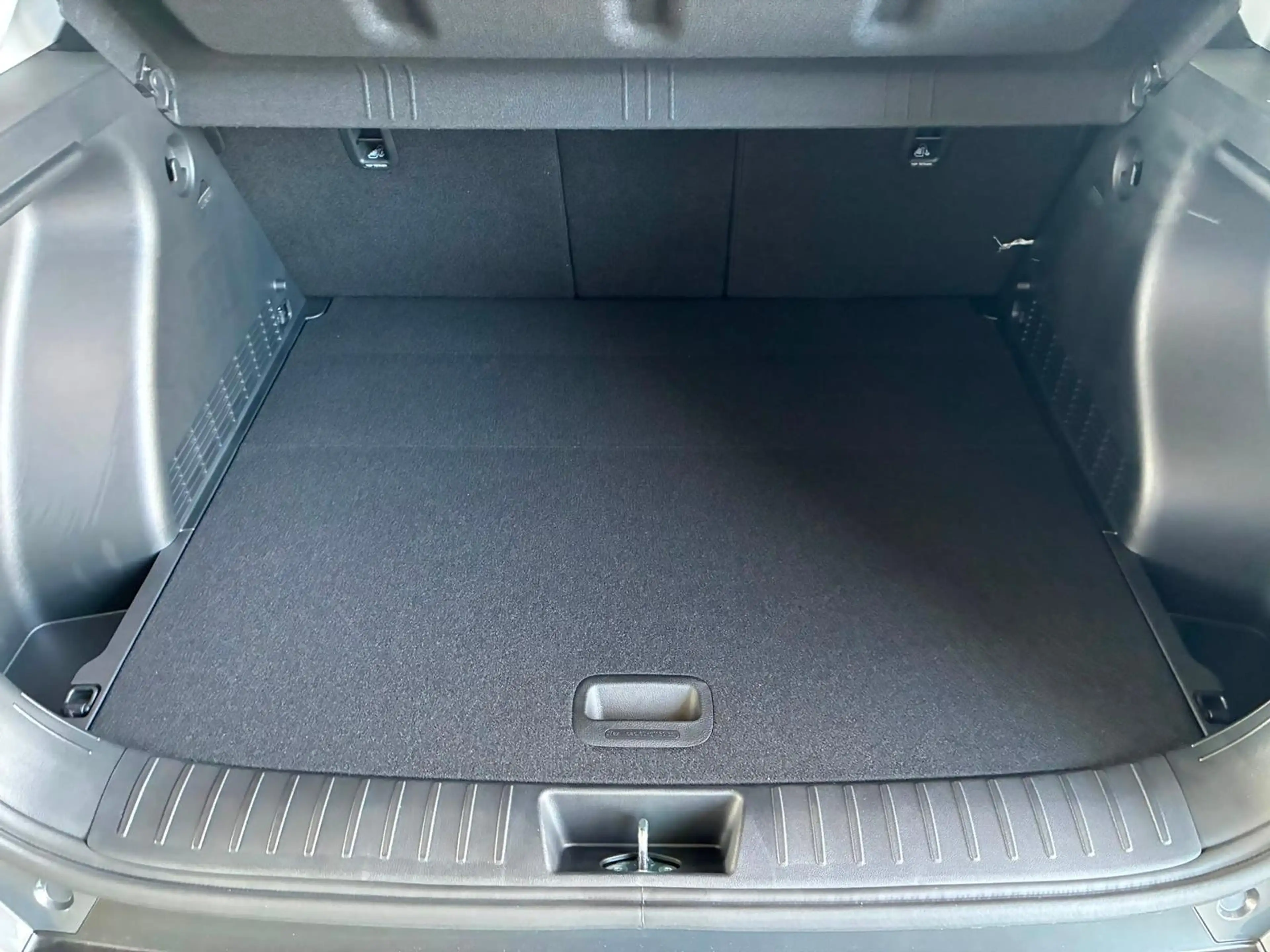 Hyundai KONA Comfort Plus 1.0 T-GDI 2WD / Navi / Keyless / PDC — photo 8