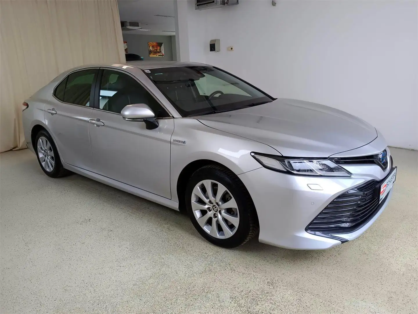 Toyota Camry 2,5 Hybrid Business Aut. Argent - 1