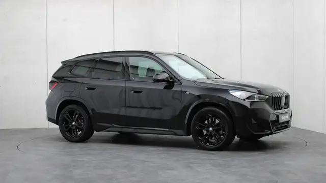BMW X1 view 30
