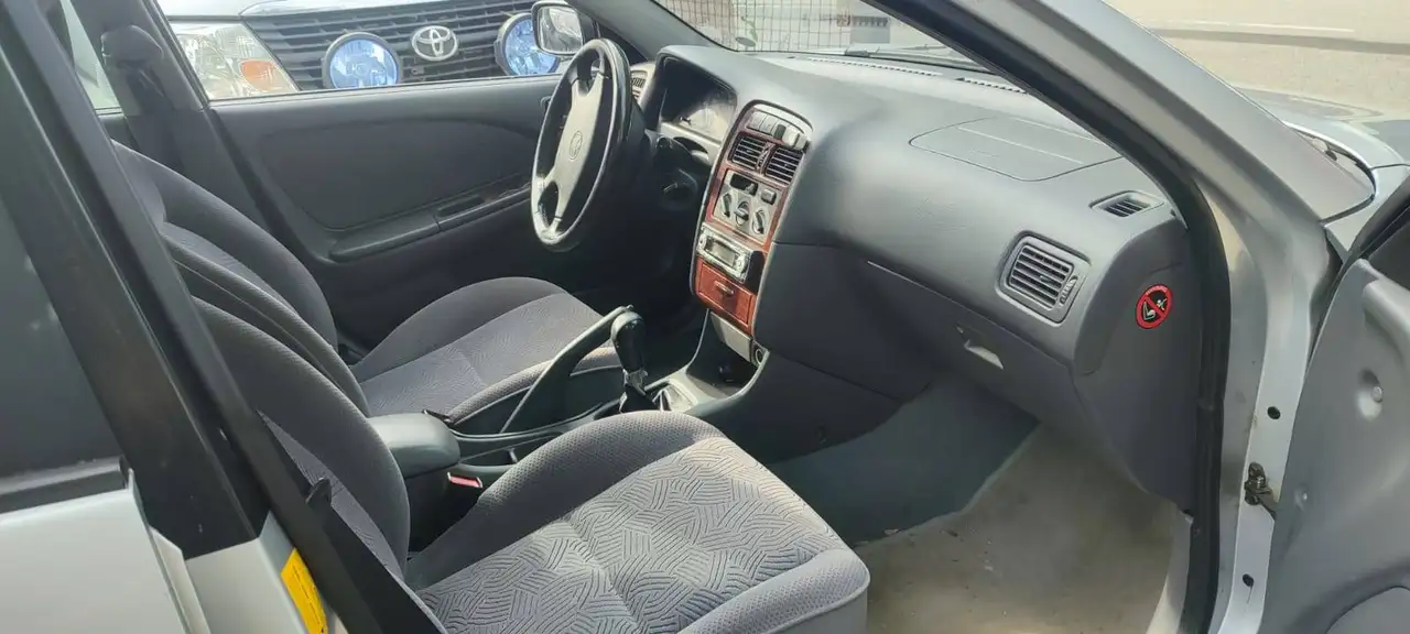 Toyota Avensis Limosine 2,0 L, foto 5