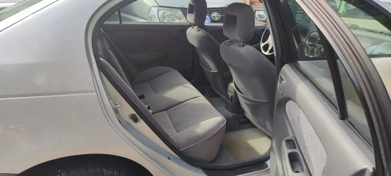Toyota Avensis Limosine 2,0 L, foto 6