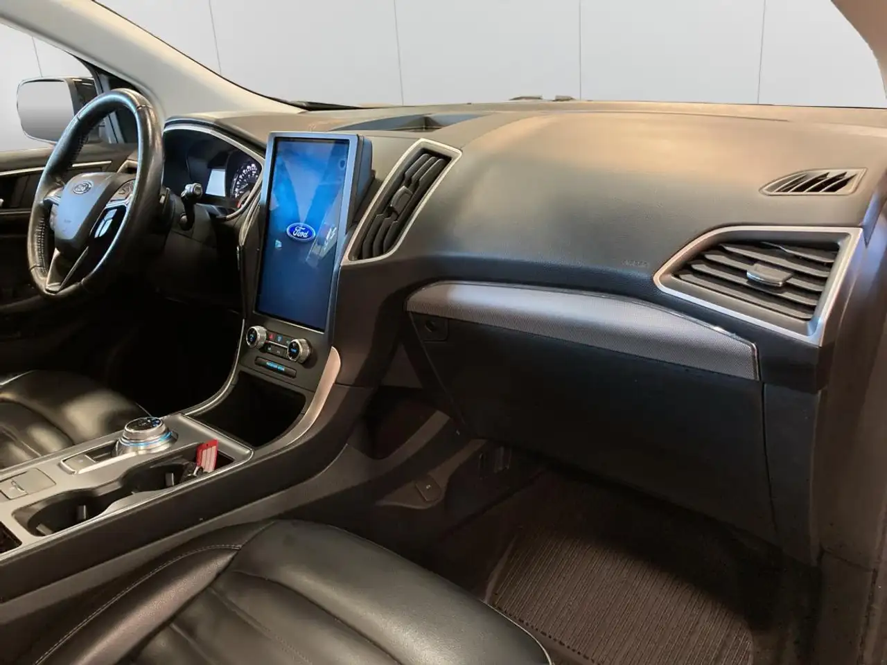 Ford Edge photo Ford Edge