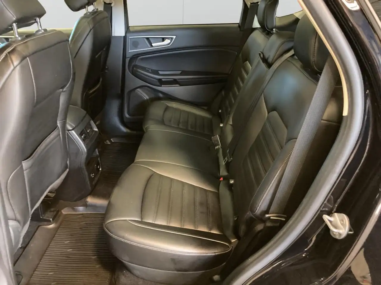 Ford Edge photo Ford Edge