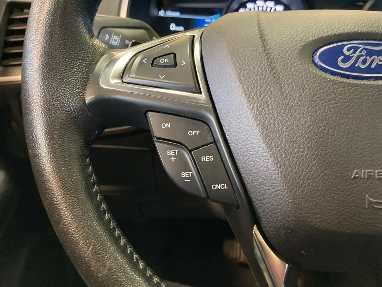 Ford Edge photo Ford Edge