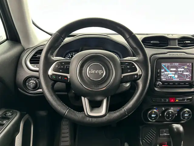 Jeep Renegade view 23