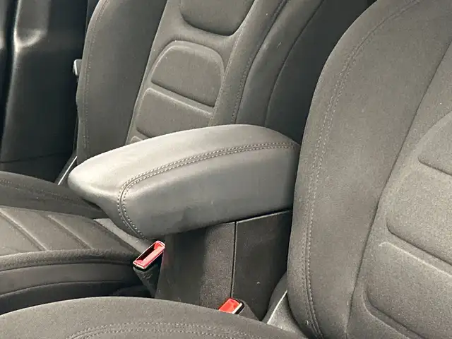 Jeep Renegade view 16