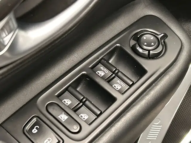 Jeep Renegade view 26