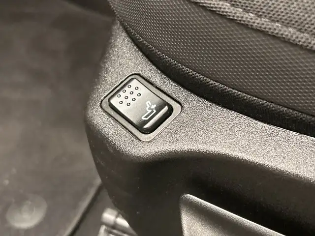 Jeep Renegade view 27