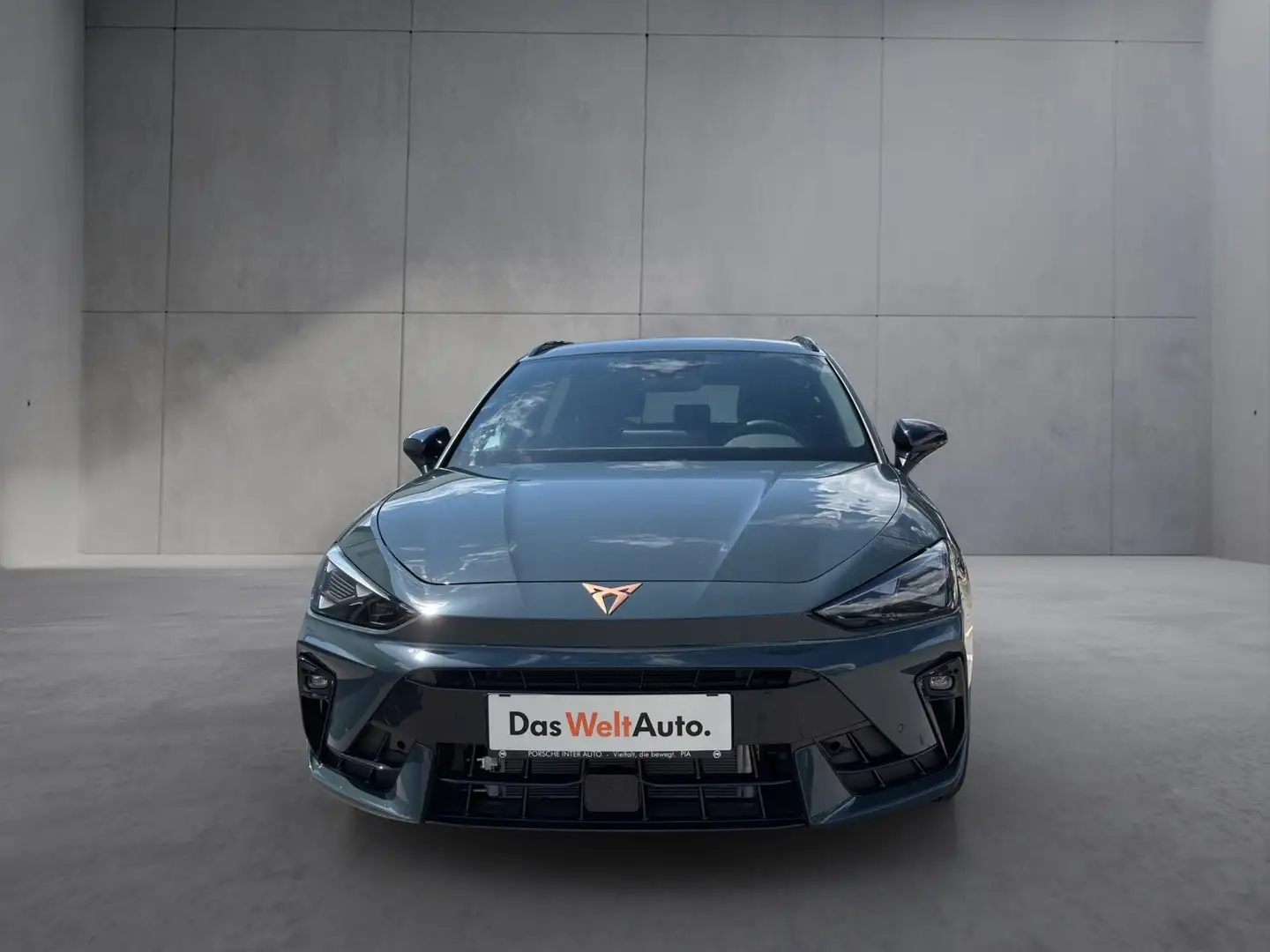 CUPRA Leon 1.5 eTSI DSG Blau - 2