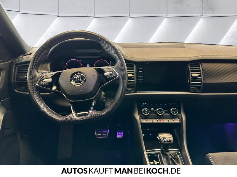 Skoda Kodiaq 2.0 TDI DSG 4x4 Sportline NAVI PANO MATRIX — photo 9