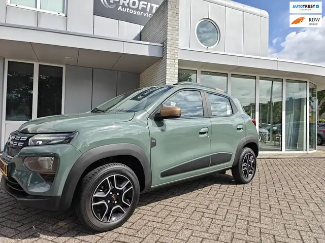 Dacia Spring Extreme 27 kWh / Lederen bekleding / Camera !