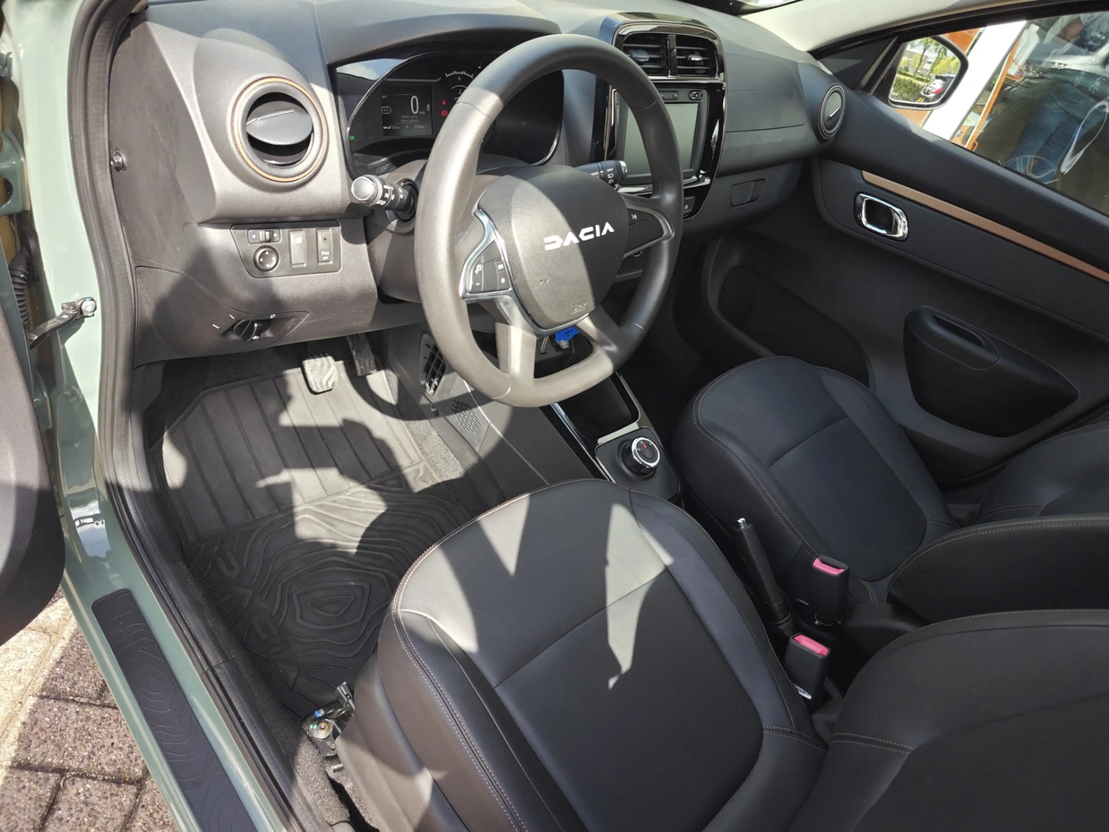 Dacia Spring Extreme 27 kWh / Lederen bekleding / Camera ! — photo 12