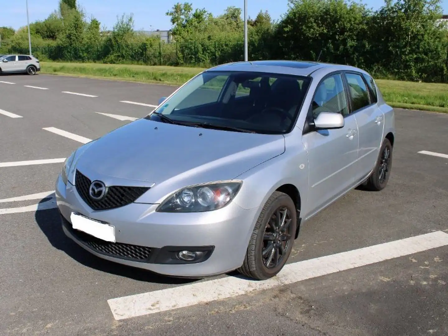 Mazda 3 3 Fließheck 2.0 Sport Active Silber - 2