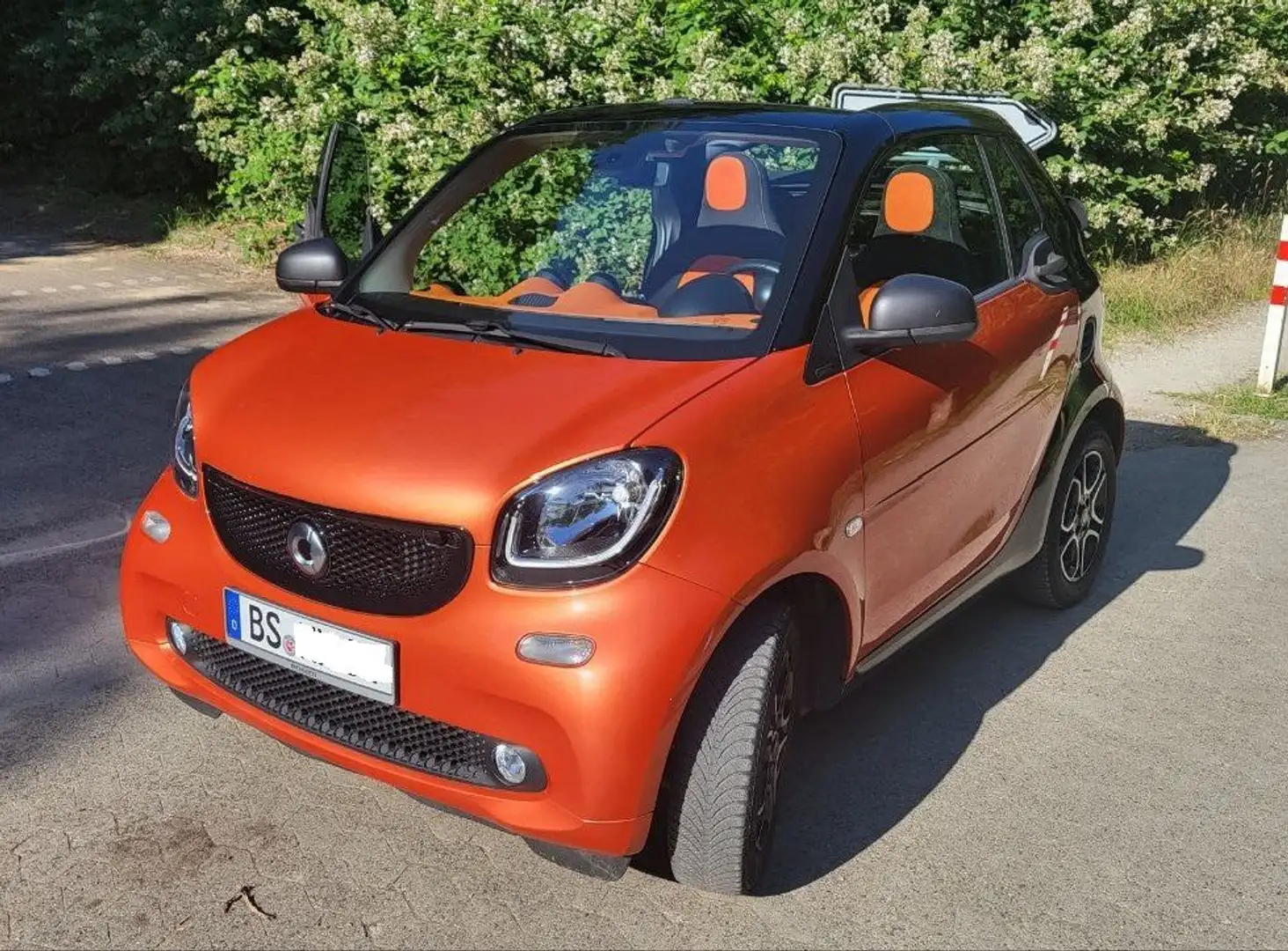 smart forTwo smart fortwo cabrio twinamicpassion Orange - 1