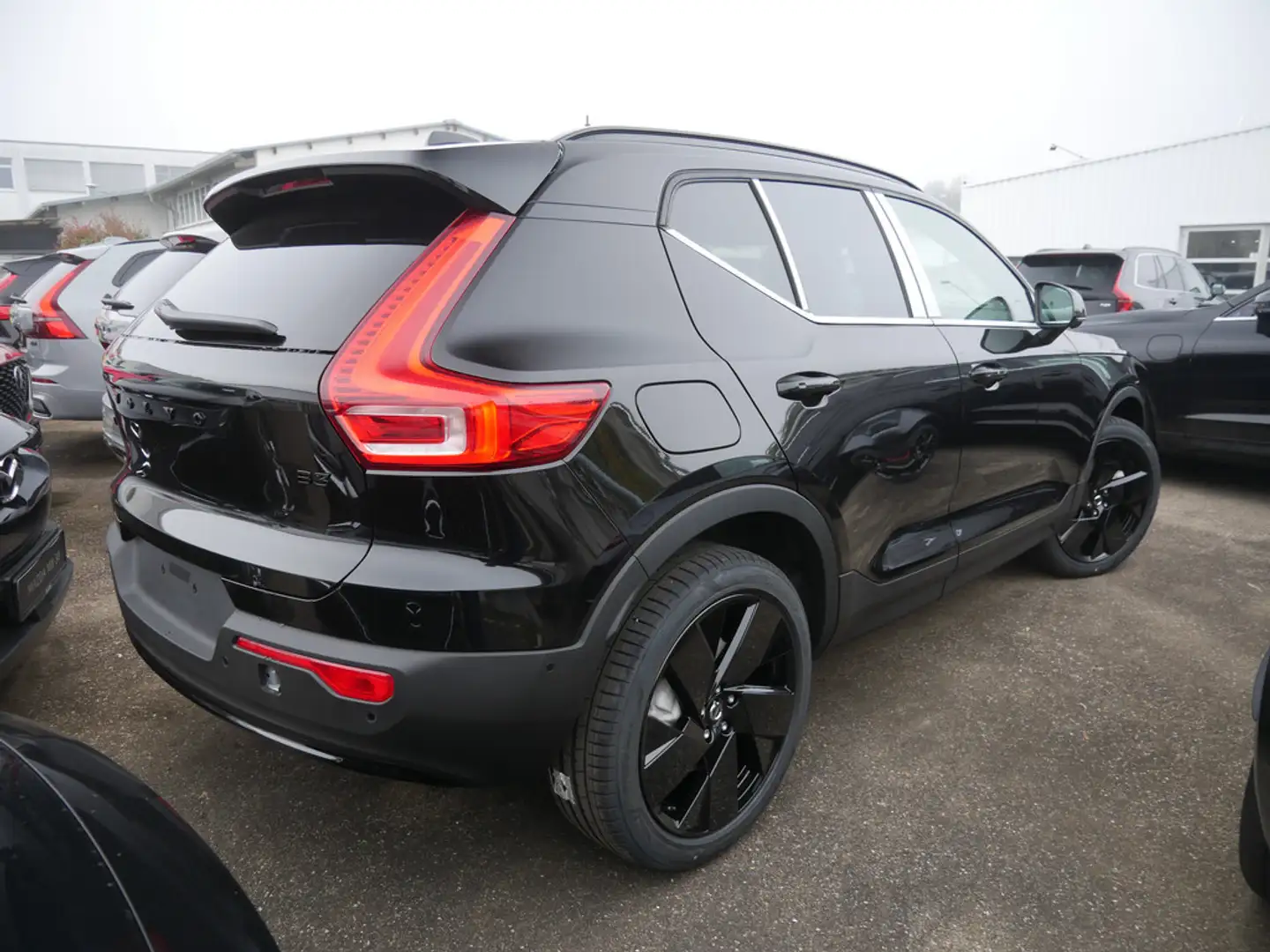 Volvo XC40 B3 Plus Black Edition H/K ACC LED 360° Noir - 2