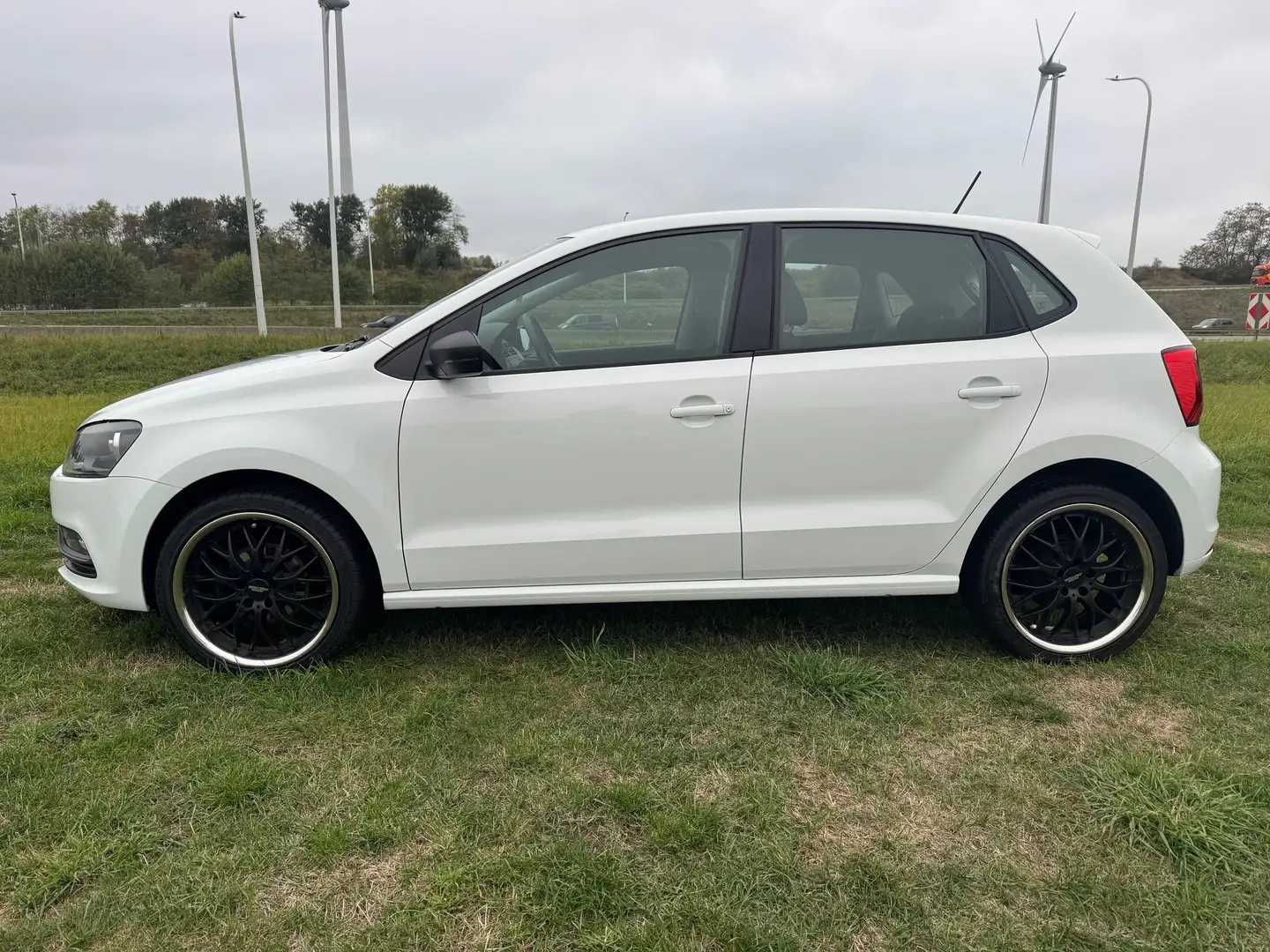 Volkswagen Polo Polo 1.2i White Edition /Garantie 12m. Wit - 2