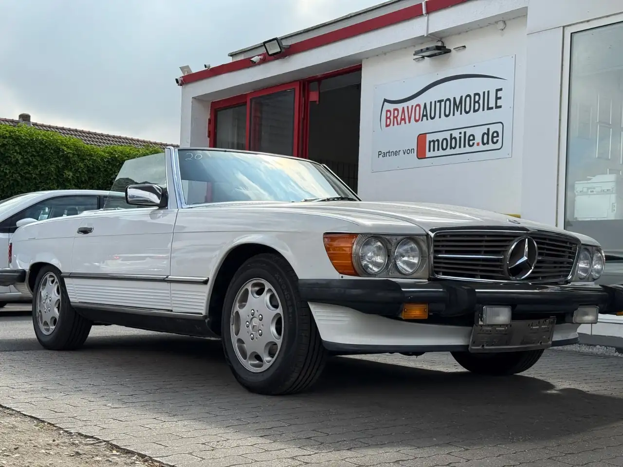 Mercedes-Benz SL 560 R107 H-KENNZEICHEN, foto 2