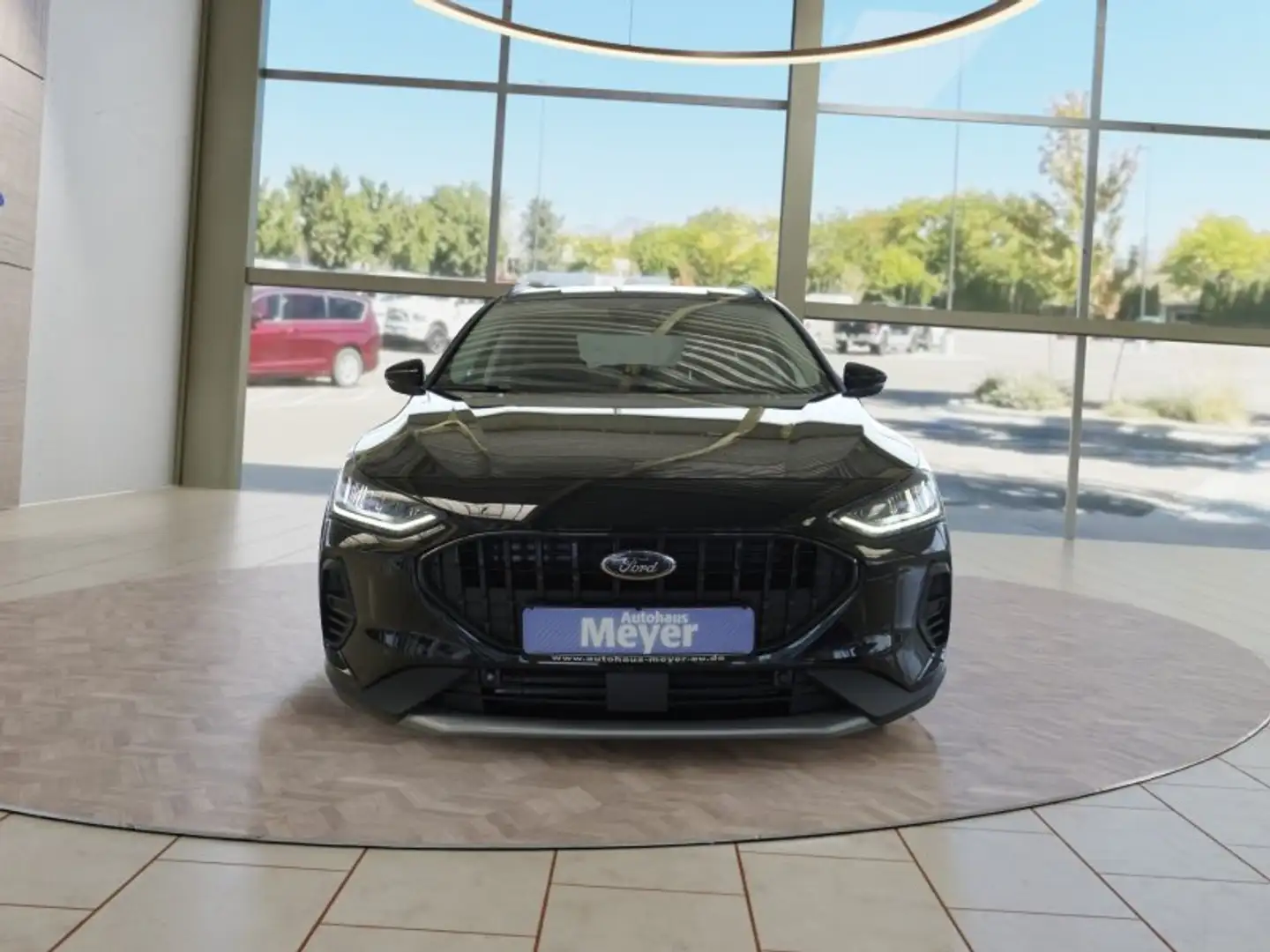 Ford Focus Active X 1,0 155PS aAHK/Navi/Kamera/Winterp. * Černá - 2