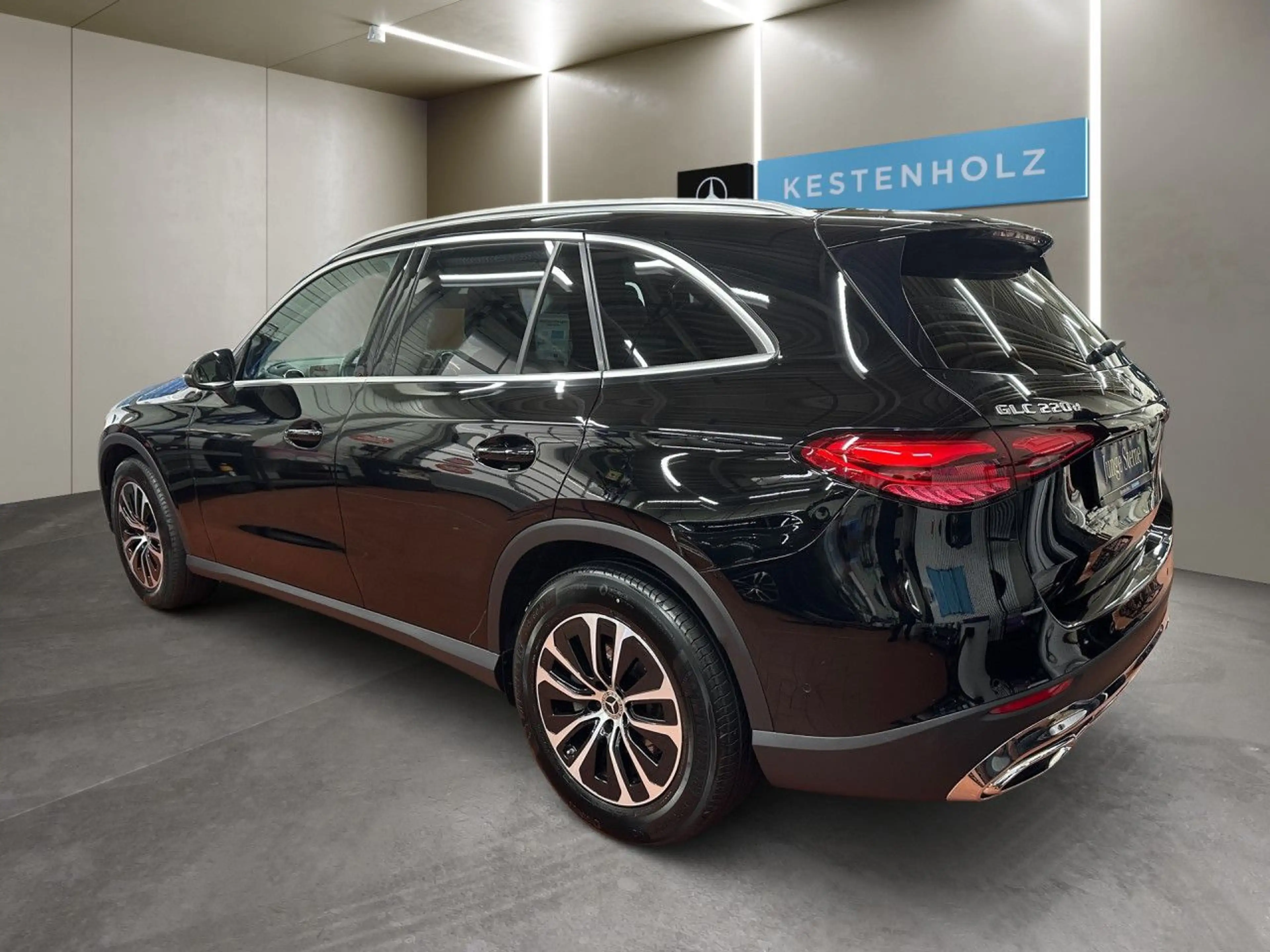 Mercedes-Benz GLC 220 d 4M Fahrass WideScreen Pano Burmester AHK — photo 5