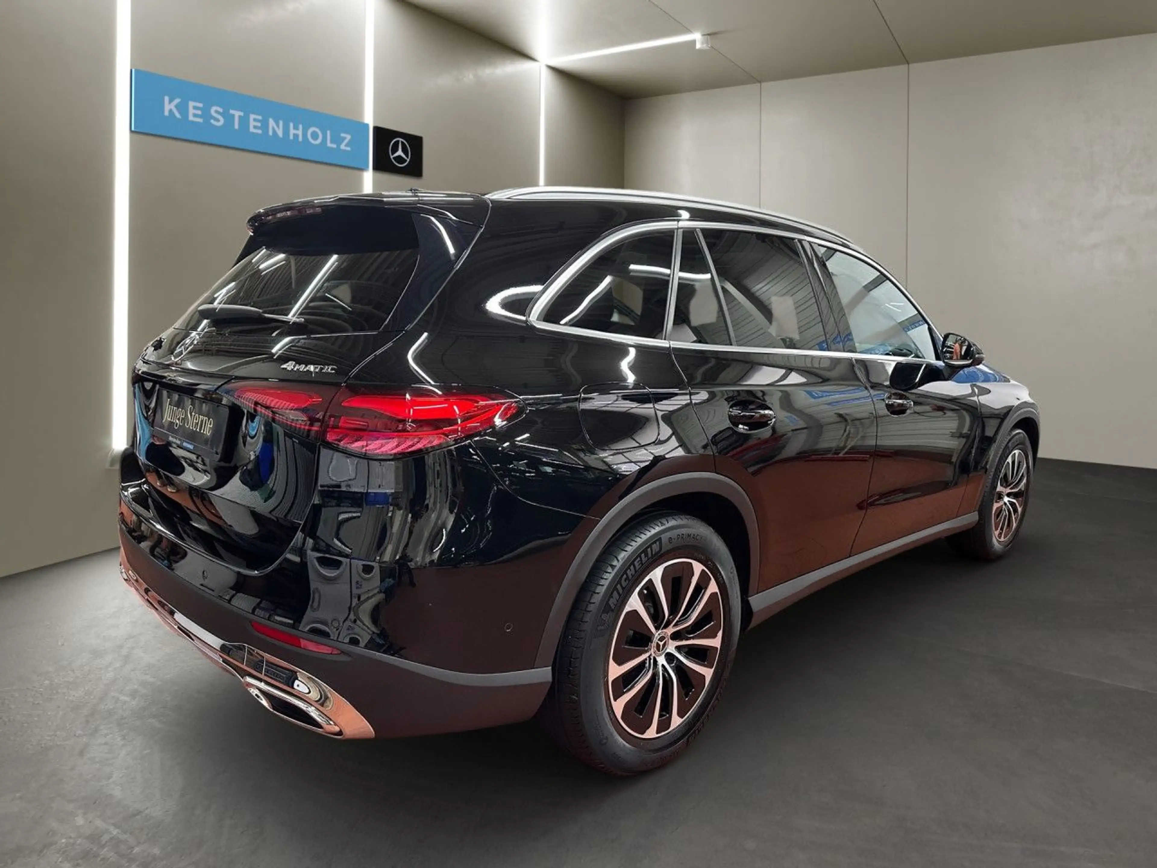 Mercedes-Benz GLC 220 d 4M Fahrass WideScreen Pano Burmester AHK — photo 4