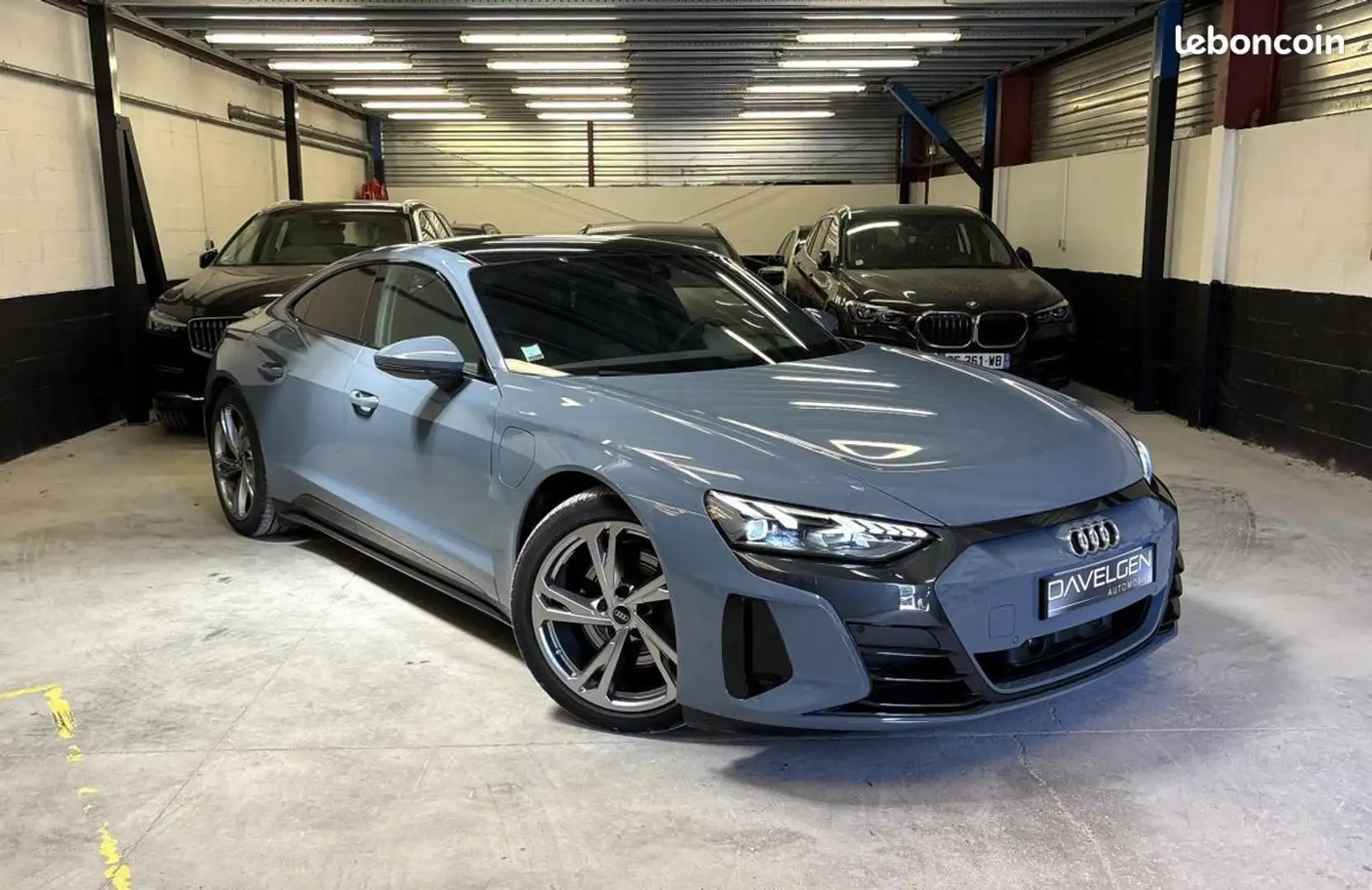 Audi e-tron GT 476 ch quattro 1e main Origine FR Gris - 1