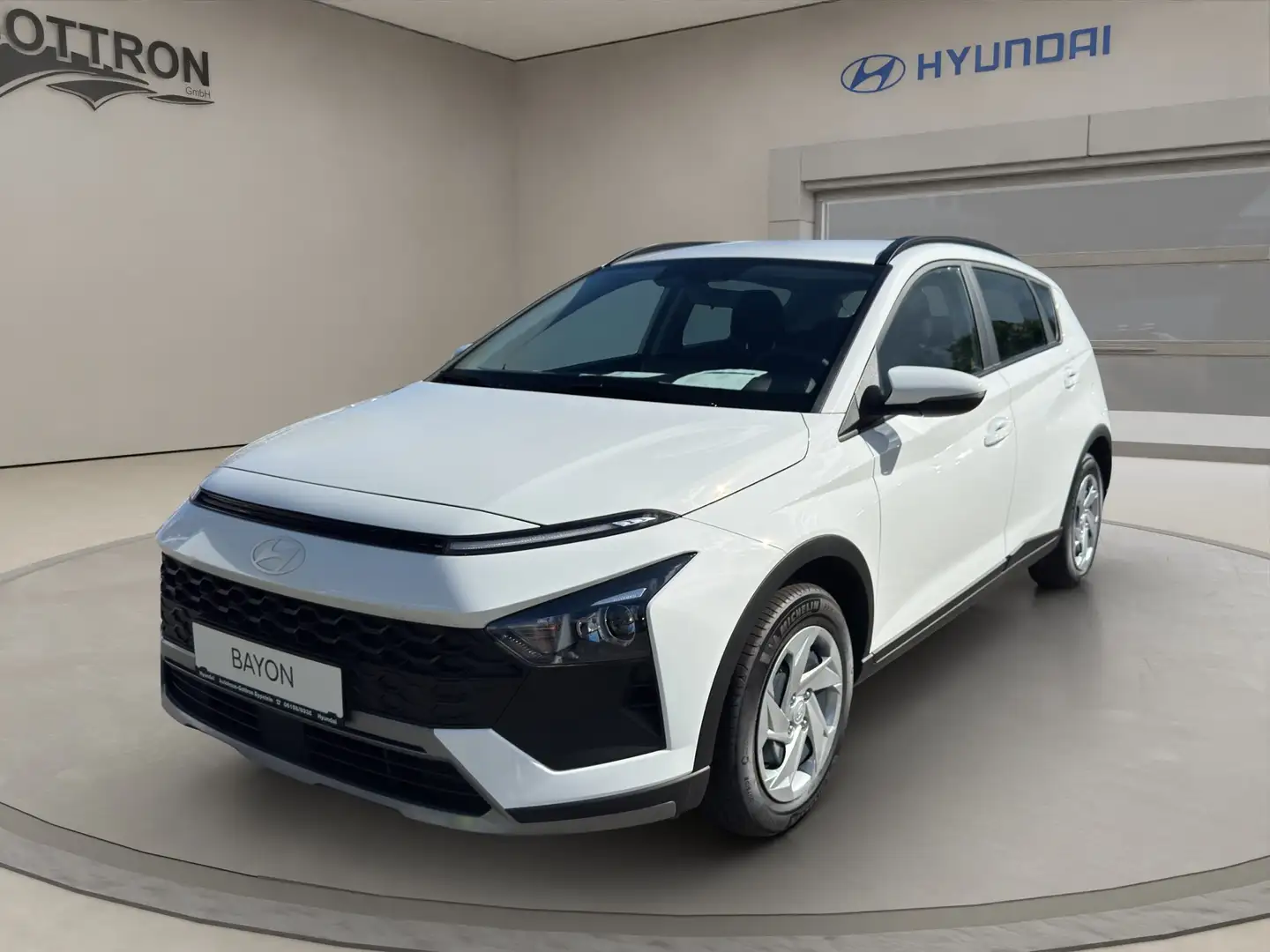 Hyundai BAYON Select 2WD Weiß - 2