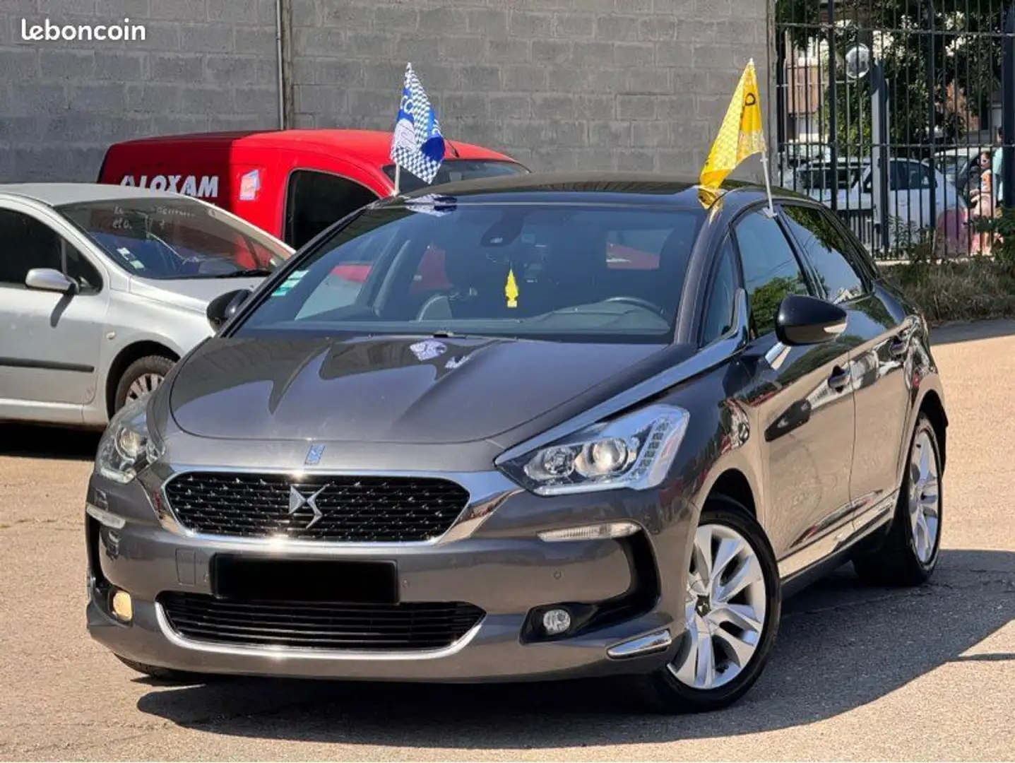 DS Automobiles DS 7 Crossback Citroën DS5 2.0 Blue HDi 180CV Boite automatique a Gris - 1
