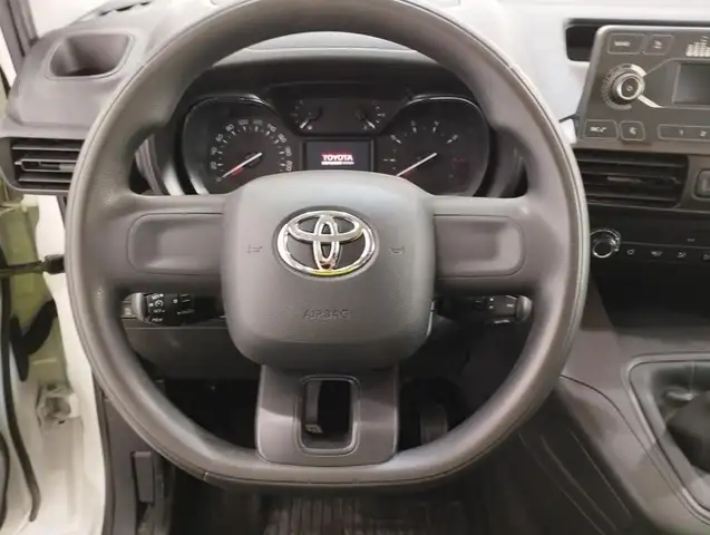 Toyota Proace City view 17
