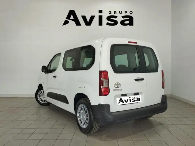 Toyota Proace City view 2