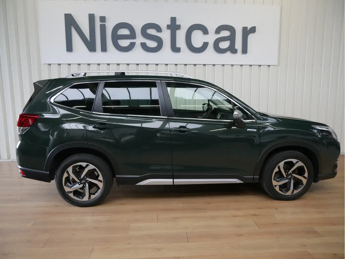 Subaru Forester 2.0i e-BOXER Premium Eye-Sight / Navigatie / Apple Groen - 2