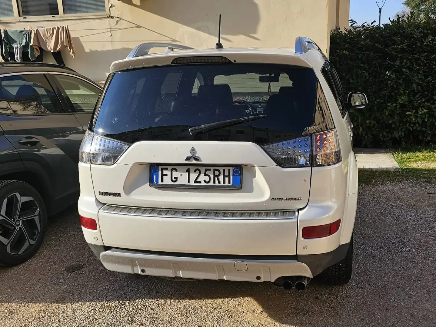 Mitsubishi Outlander 2.2 TDI Bianco - 2
