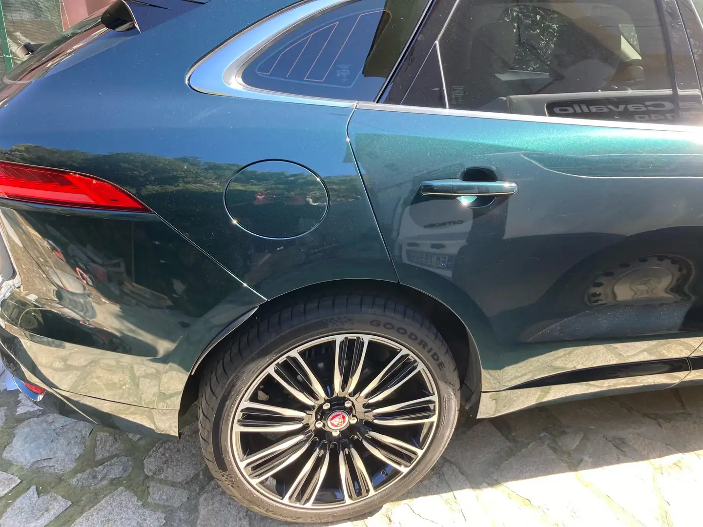 Jaguar F-Pace 2.0d R-Sport awd 180cv auto - 2