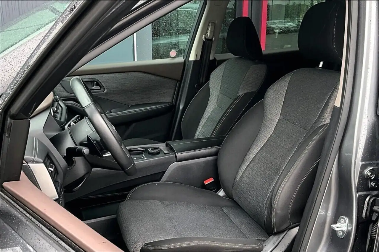 Nissan Rogue fotografie Nissan Rogue