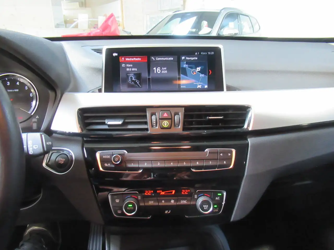 BMW X1 Hybride Plug In Carplay Full LED Achteruitrijcamera PDC Hulp Navigatie Bluetooth, миниатюра 13