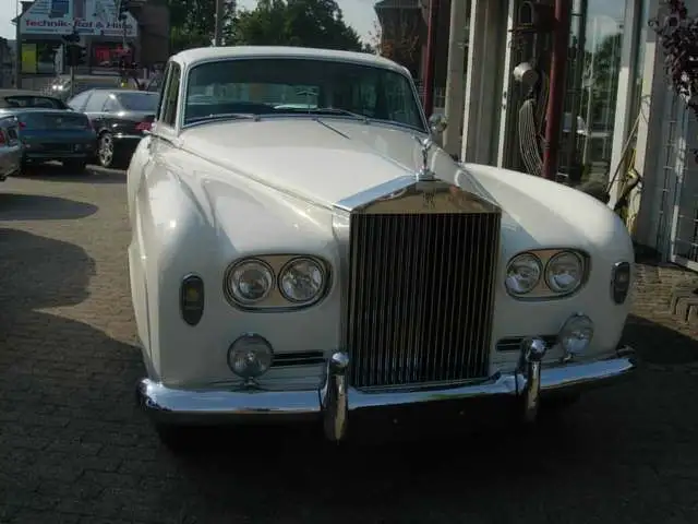 Rolls-Royce Cloud III Linkslenker