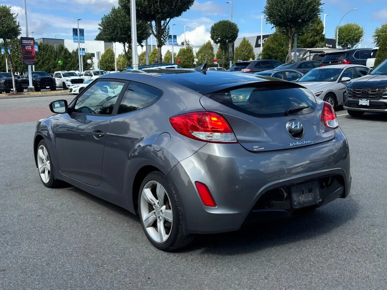 Hyundai VELOSTER photo Hyundai VELOSTER