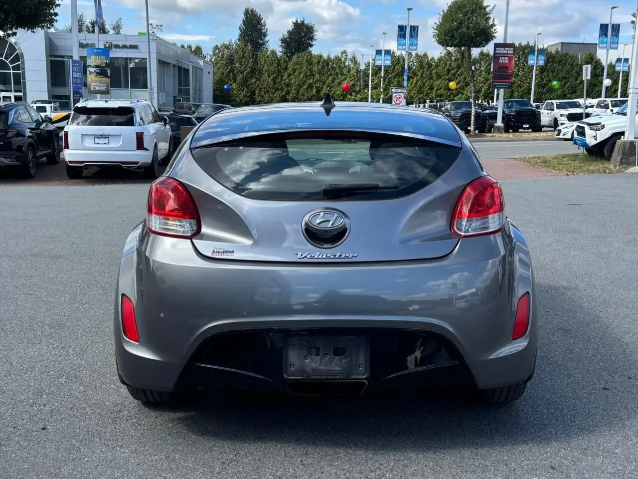 Hyundai VELOSTER photo Hyundai VELOSTER