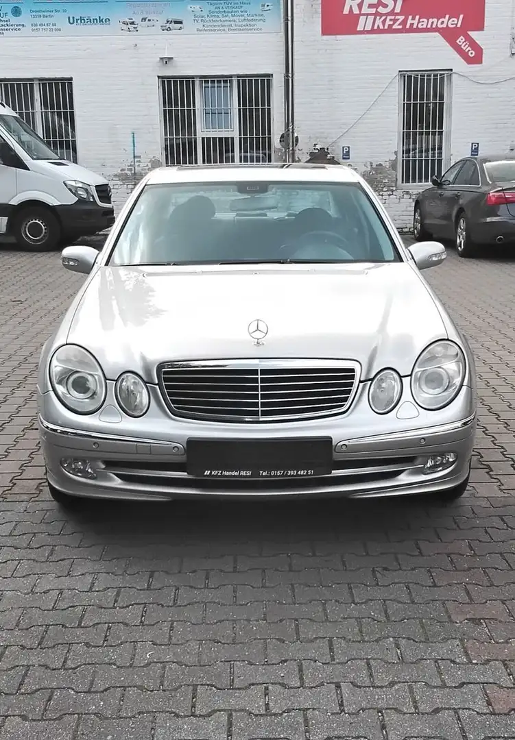 Mercedes-Benz E 240 E -Klasse   Automatikgetriebe  Benzin/ Gas Argent - 2