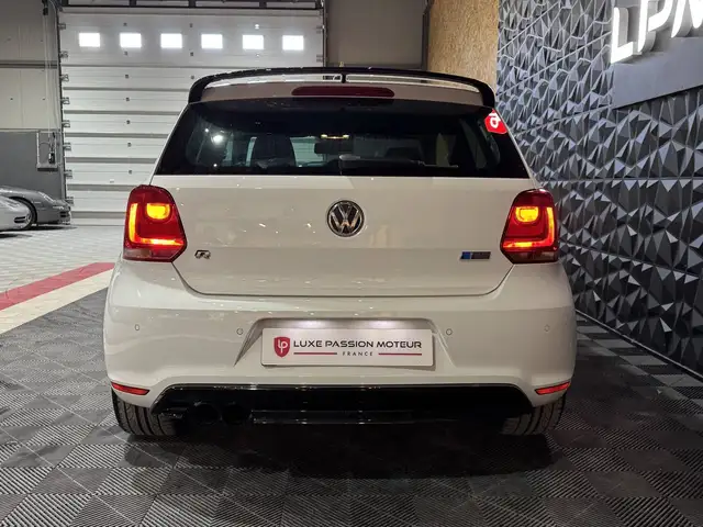 Volkswagen Polo view 10