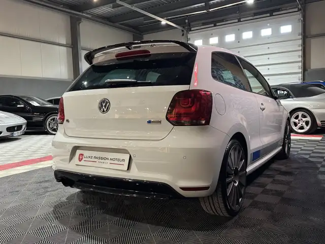 Volkswagen Polo view 9