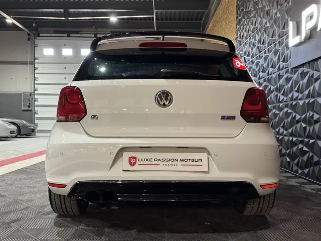 Volkswagen Polo view 8